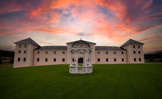 Chateau Sanov Sanov  Εξωτερικό φωτογραφία